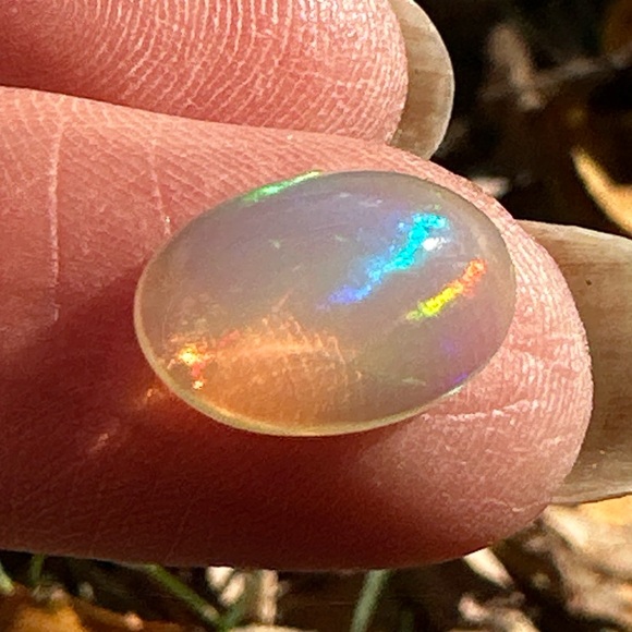 2.26 Natural Ethiopian Welo opal cabochon - Picture 15 of 17